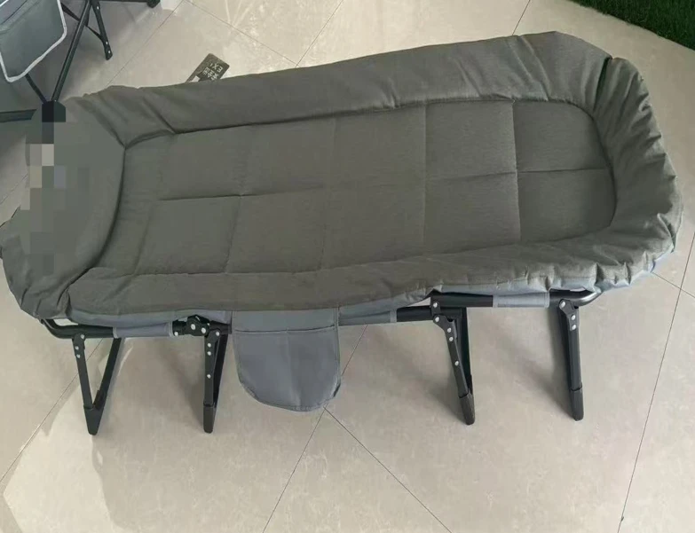 كرسي مع فرشة